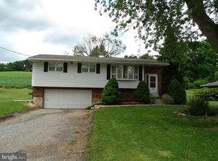 175 W Hanover St, Spring Grove, PA 17362