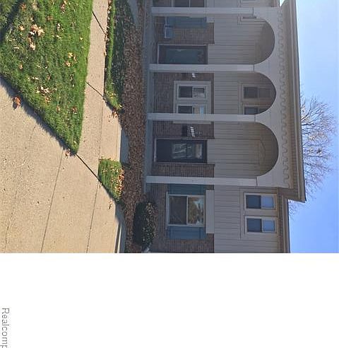 1st image of 8100 Clay Ct