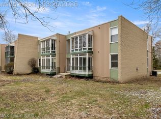 33379 Fargo St #1, Livonia, MI 48152