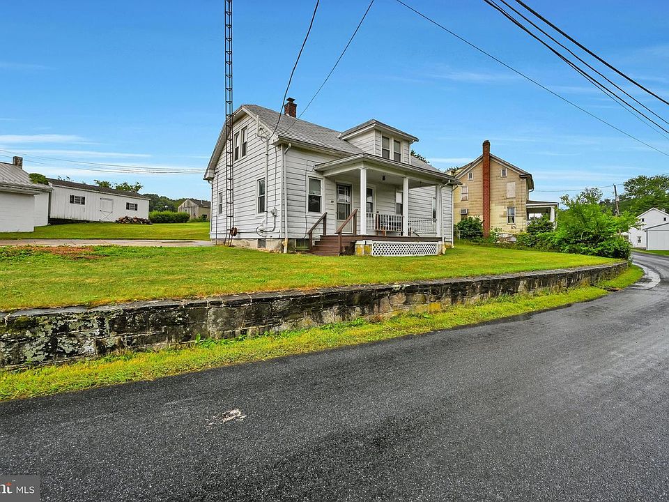 1st image of 76 Circle Dr