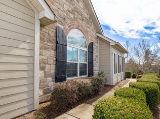 860 Ledgestone Ct, Tega Cay, SC 29708