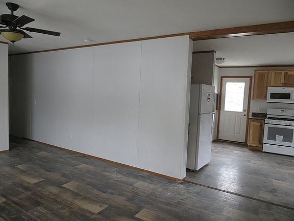 4th image of 240 Halfmoon Cir