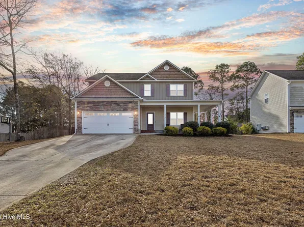 752 Chadwick Shores Drive, Sneads Ferry, NC 28460