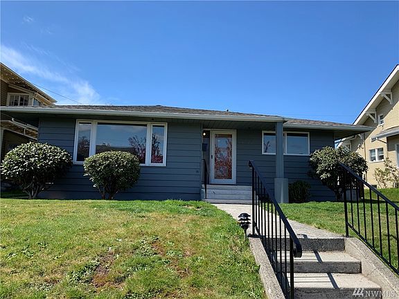 2nd image of 1726 Lombard Ave