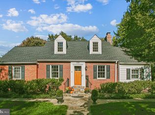 6448 Spring Ter, Falls Church, VA 22042