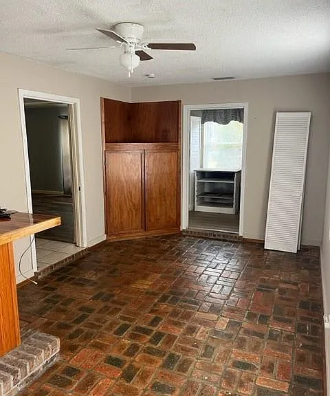5559 Orchard St — Photo 10