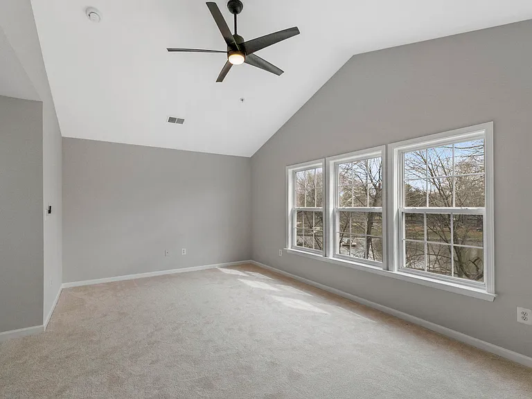 946 Monet Dr — Photo 28