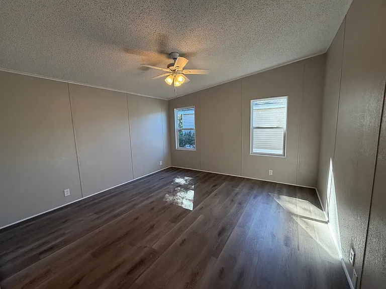 2035 Red Cedar Dr #160 — Photo 8