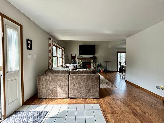 5th image of 9206 Wherry Ln
