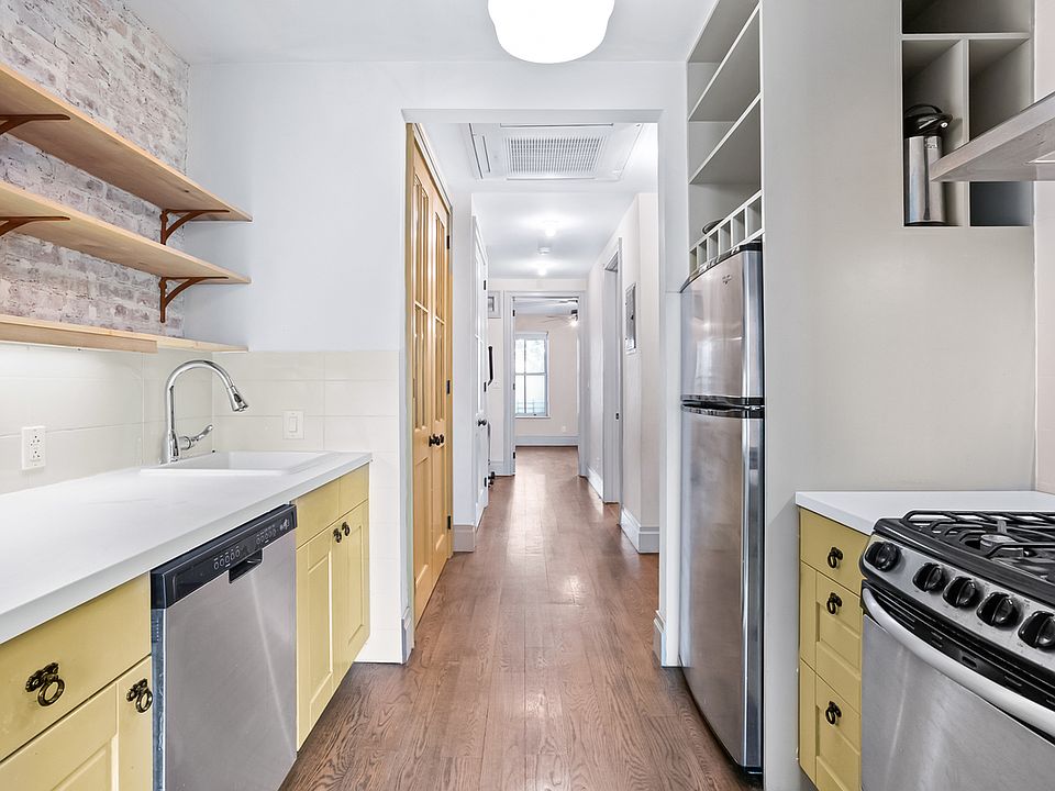 1st image of 623 Grand Ave #2