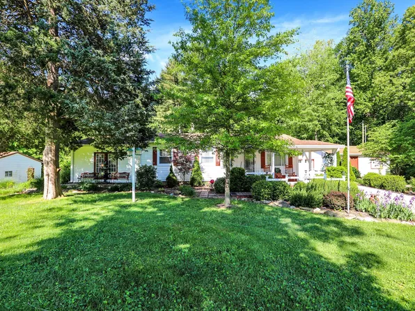 10462 N Gasburg Rd, Mooresville, IN 46158