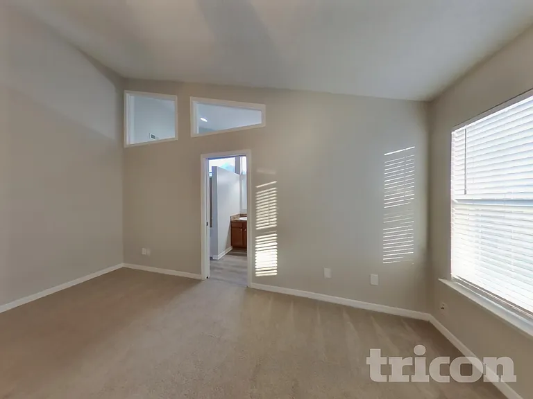 470 Shamrock Ave S — Photo 8