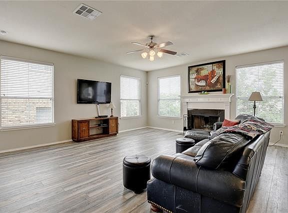 4th image of 2808 Tinmouth St