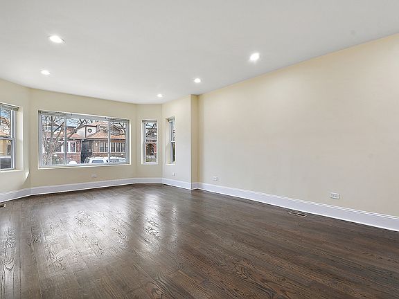 2nd image of 8424 S Crandon Ave