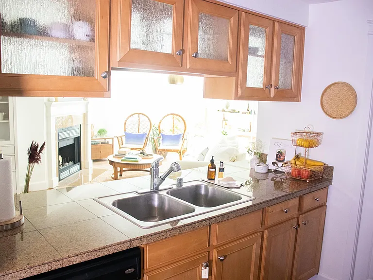 2200 Thorndyke Ave W #208 — Photo 11