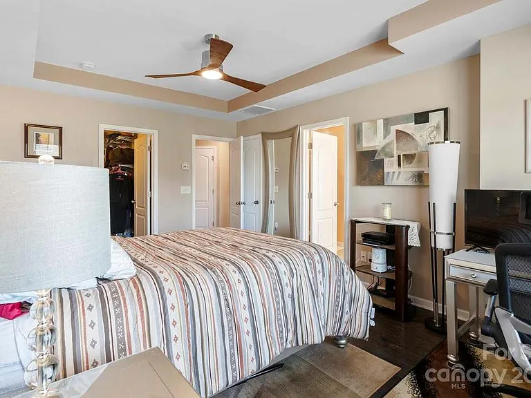 5009 Mockernut Ln — Photo 19