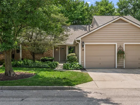 19 Evergreen Cir, Cincinnati, OH 45215