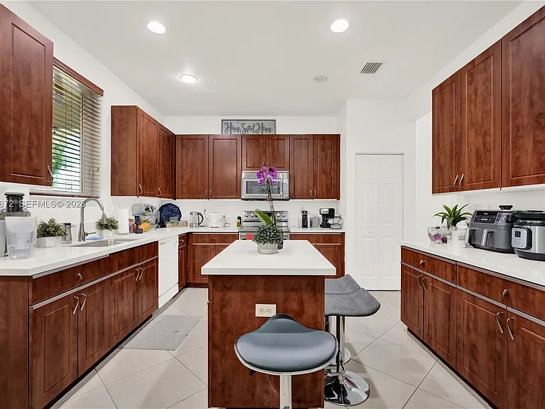 20765 SW 89th Ave — Photo 13