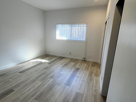 4th image of 3726 Midvale Ave #2