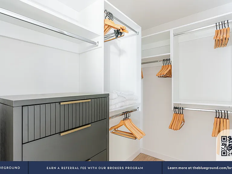 Walk-in Closet