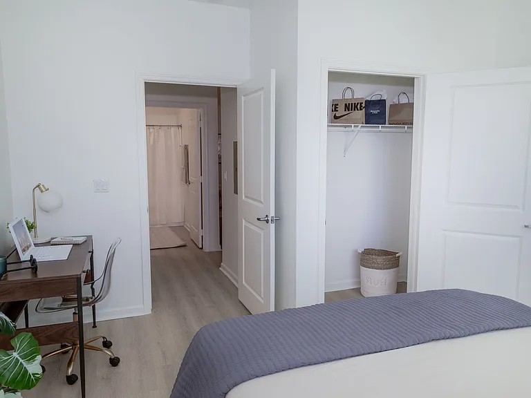 Longshore Commons — Photo 15