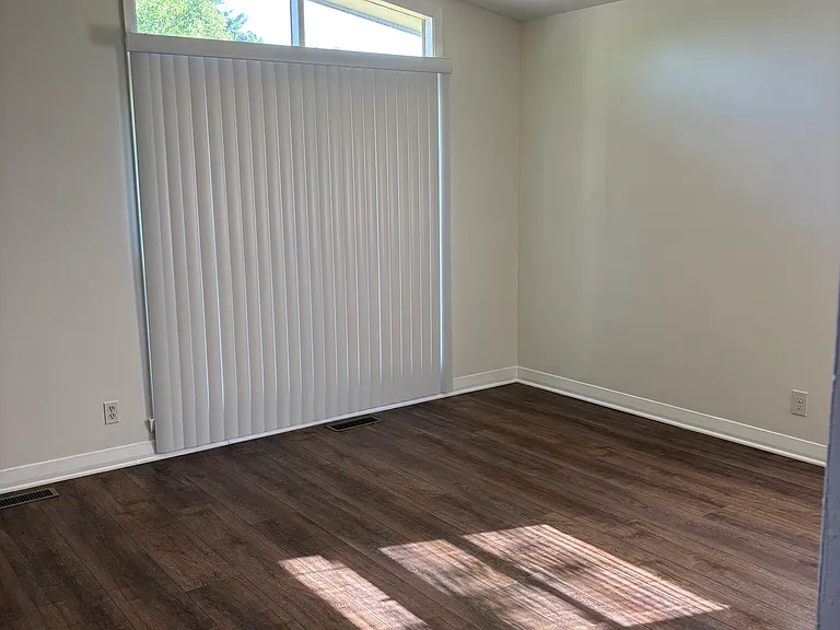 9414 Farnham Dr — Photo 5