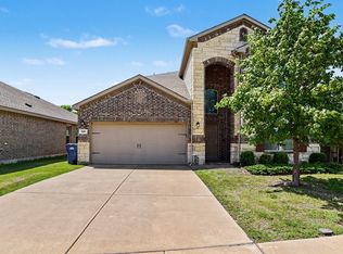 506 Robinson Way, Fate, TX 75189