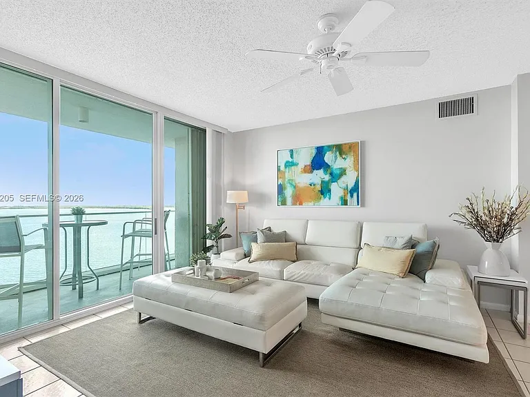 800 Claughton Island Dr #1204 — Photo 4