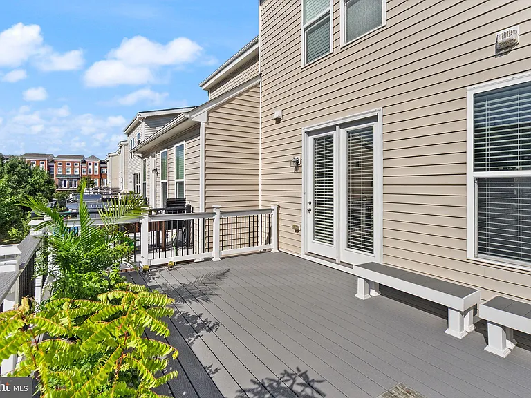 23491 Epperson Sq — Photo 48