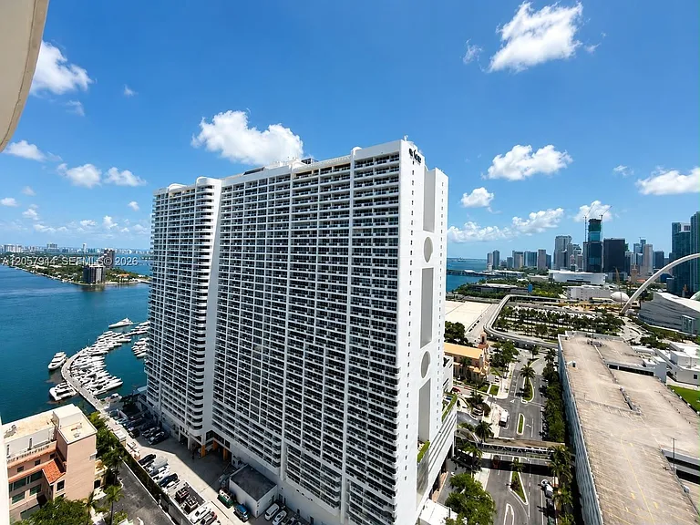 1750 N Bayshore Dr #3010 — Photo 33