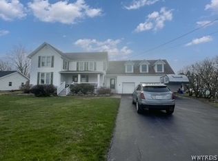 5910 Salt Rd, Clarence, NY 14031