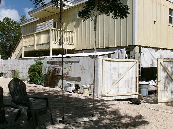 4th image of 956 Shaw Dr
