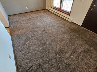 3719 W 9th St APT 21, Waterloo, IA 50702