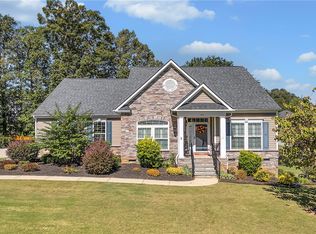 100 Wilshire Dr, Easley, SC 29642