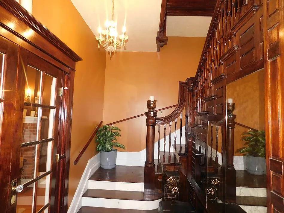 3 bed, 3000 sqft, $2,100 — Photo 3