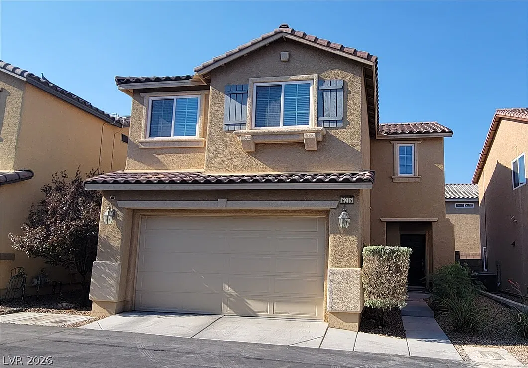 4 bed, 2.5 bath, 1656 sqft, $1,895 — Photo 2
