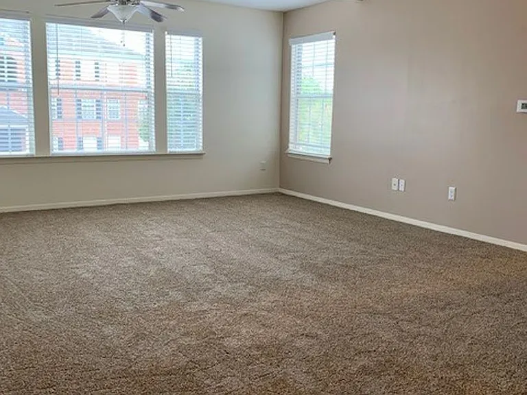 Hamilton at Turman Farms Apartments — Photo 50