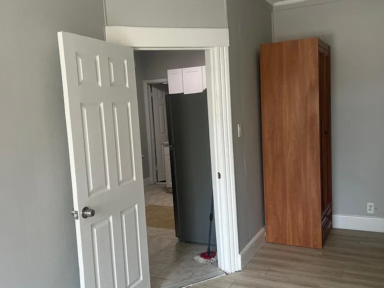30 Sherman St #1 — Photo 7