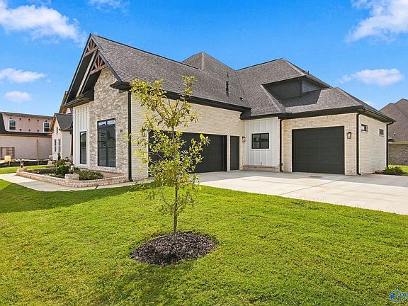 5th image of 100 Twisted Cedar Cir