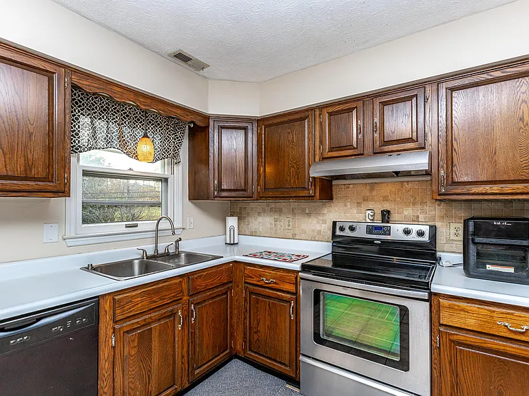 3008 Tuscaloosa Ln — Photo 12
