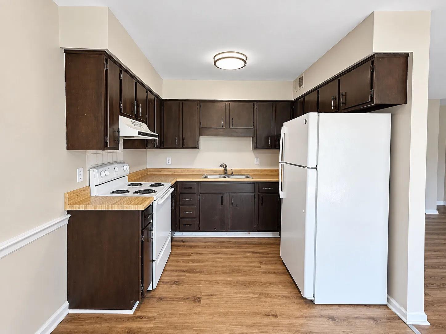 120 Sycamore Ct — Photo 4