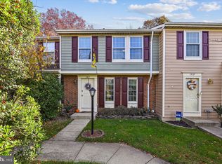 1517 Autumn Ridge Cir, Reston, VA 20194