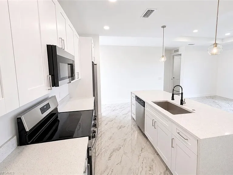 4618 25th St SW — Photo 9