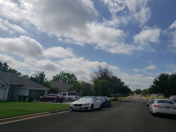 4th image of 640 Barton Creek Dr