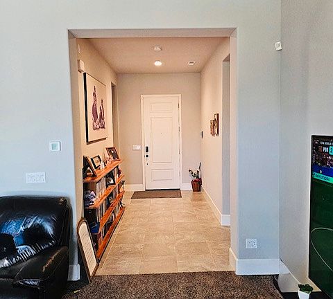 3rd image of 610 Pinnacle Dr W