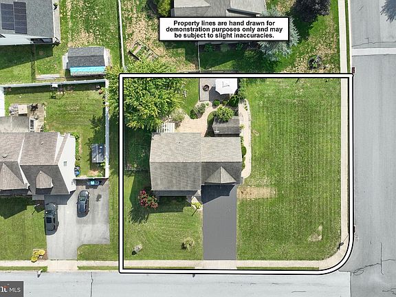 5th image of 430 Lynne Dr