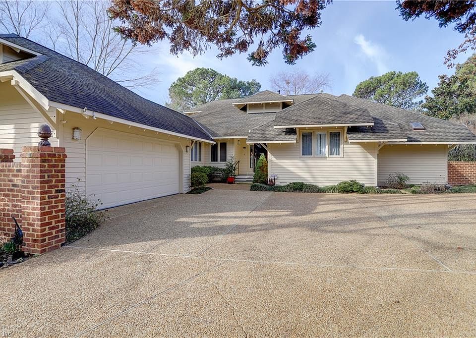 1st image of 109 Broomfield Cir