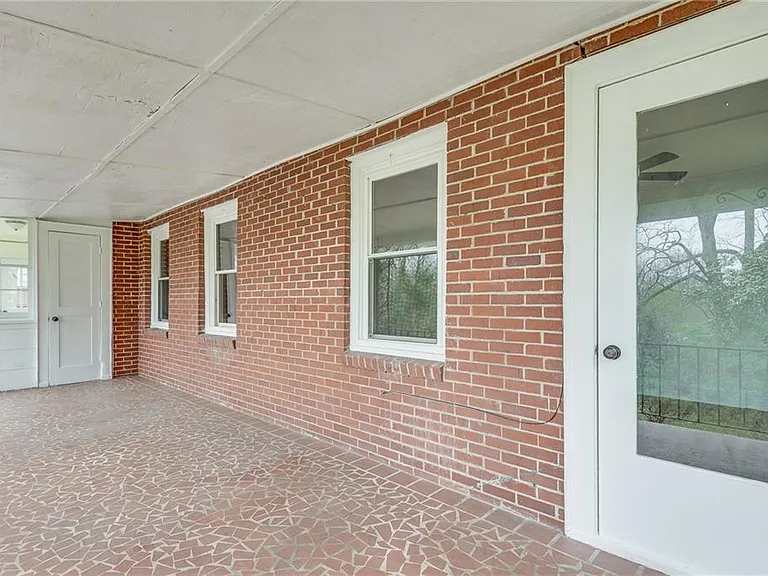 1287 Eastland Rd SE — Photo 24