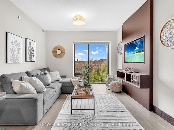 5th image of 1235 Richmond St #901