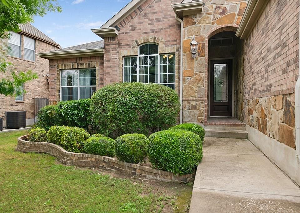 1st image of 3923 Harvey Penick Dr